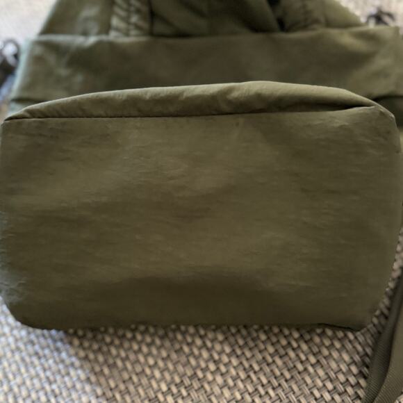 LULULEMON NWOT On My Level Micro 5L AdjustRemove Shoulder Strap Bag Medium Olive - Picture 5 of 8